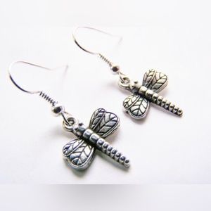 Dragonfly Earrings - simple silvertone dragonflies - New NWT - Just 5 dollars